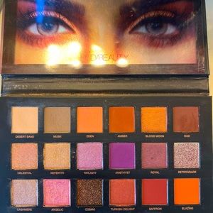 Huda Beauty Desert Dusk Eyeshadow Palette